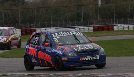 Ya está reparado el auto de Alan Leston