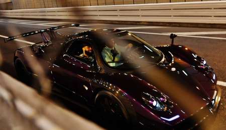 Lewis Hamilton disfruta de su Pagani Zonda 