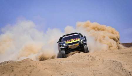 Loeb ganó otra etapa y Al-Attiyah se acerca al objetivo