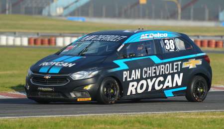 Loiácono regresa a la clase mayor del Turismo Pista