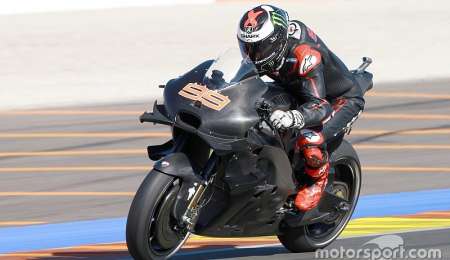 Lorenzo ya se viste de piloto Honda