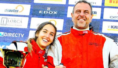 Disfrutan la victoria familiar