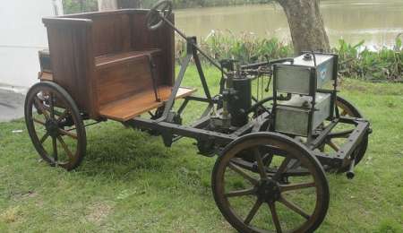 Hace 111 años se ponía en marcha el primer auto argentino