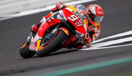 Marquez y Rossi en primera fila