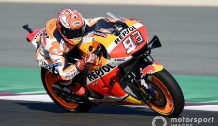 Caída y mejor tiempo para Márquez en el tercer entrenamiento