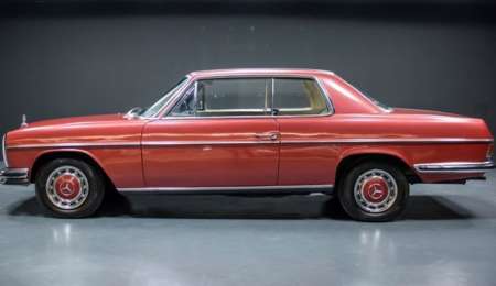 Subastan un Mercedes-Benz de George Harrison, ex guitarrista de The Beatles