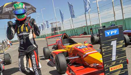 Guido Moggia cerca de Toyota