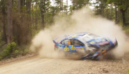 Terrible piña de Molly Taylor en el Rally de Australia