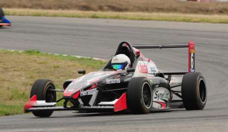 Moreno, primer ganador del año para la Fórmula 2.0 Renault