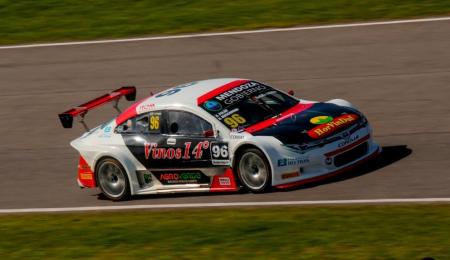 Pole para Moscardini en la Fórmula Renault