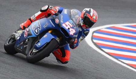 Moto2: Pasini aguanta a sus rivales y gana en Termas