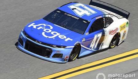 Ricky Stenhouse hizo la pole para las "500 de Daytona"