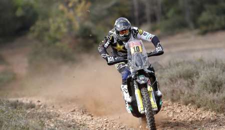 Comienza el campeonato de Rally Cross Country en Abu Dhabi y Quintanilla está listo