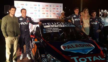 El León sale a defender el "1"