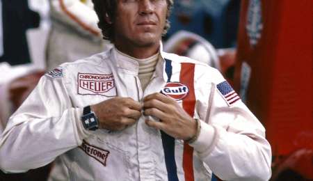 Se subastará el famoso reloj Monaco de la película de carreras “Le Mans”