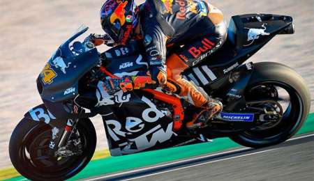 KTM con su nuevo chasis hibrido empezó a volar