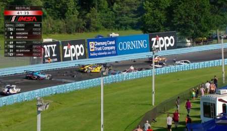 Piña múltiple en la Porsche Cup