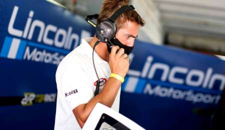 El Lincoln Motorsport se agranda en Top Race