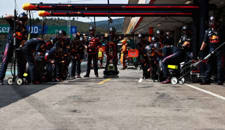 Red Bull se sigue llevando técnicos de Mercedes