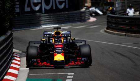 Ricciardo sigue bien arriba en Mónaco