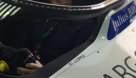 Rooney visitó la Fórmula E y se subió al auto de López