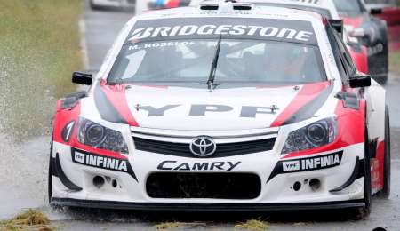 Matías Rossi se mantiene arriba en el campeonato