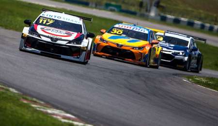 Rossi no pudo ver la bandera a cuadros en la tercera final