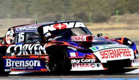 Rossi hizo la pole en Concepción