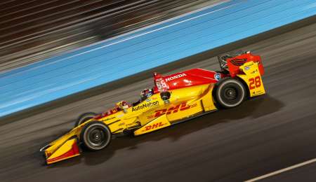 Hunter Reay cerró adelante los test