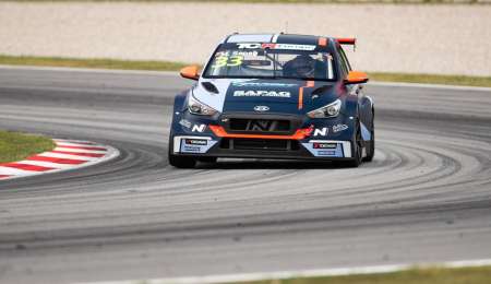Sapag llegó 12 en la primera carrera del TCR Europeo