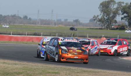 El Turismo Pista disputó sus series en San Nicolás