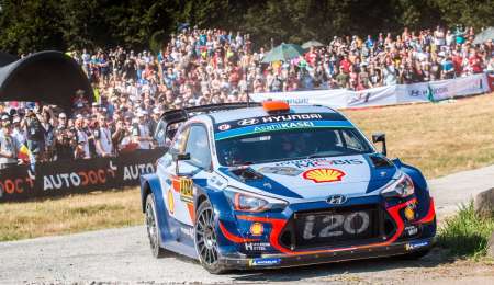 Se luce Sordo, pincha Ogier, gana Tanak en Alemania