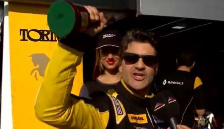 Los pilotos recibieron el Martín Fierro