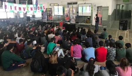 Ante 1500 alumnos, comenzó el año de Súper TC2000 va a la Escuela