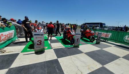 Juan Manuel Solorza se quedó con la final del Superbike 1000