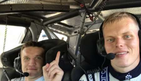 Ott Tanak ya probó el Toyota en la nieve
