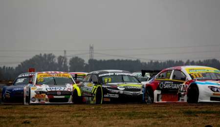 Oscar Sánchez, bajo presión en el campeonato de Top Race Series