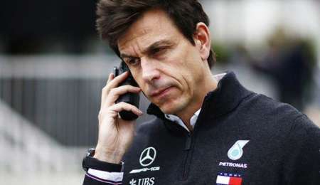 Wolff banca la parada tras los "horrores" de Mercedes