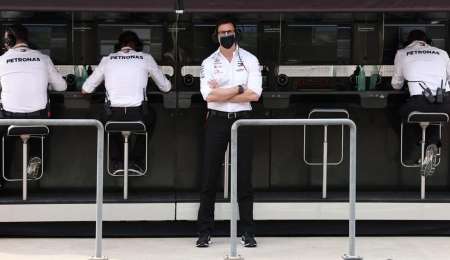 Toto Wolff culpa a la radio