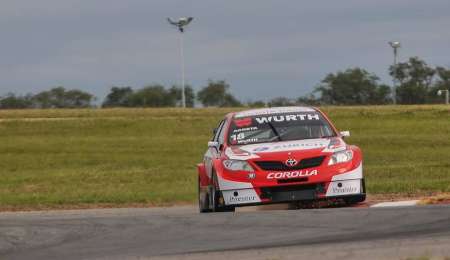 Toyota Young busca puntos con los Juanes