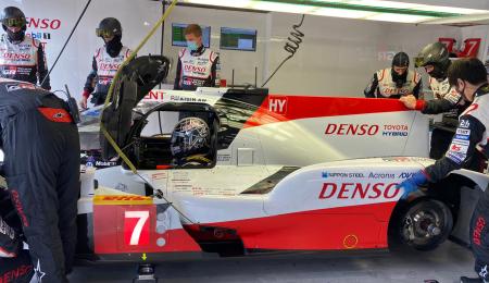 Kobayashi y el Toyota N°7 siguen al frente en Le Mans