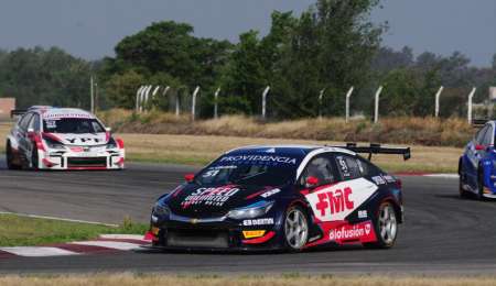 Los chicos ya juegan entre los grandes