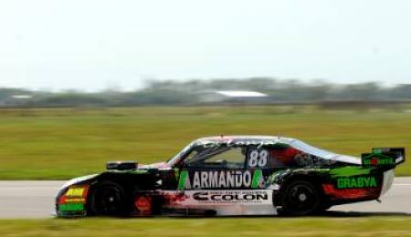 Vázquez se quedó con la Pole del TC Mouras en Mar de Ajó