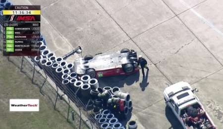 Las 12 hs. de Sebring comenzaron con toques y vuelco