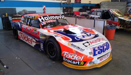 Galería: El Ford de Werner ya lució el “1” en sus laterales