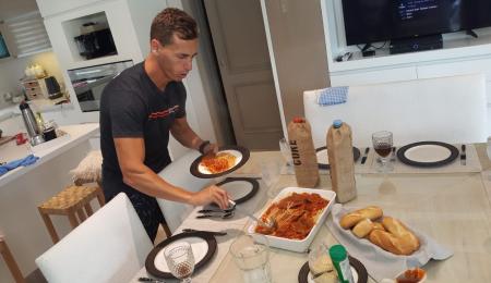 "Piloteando la cocina": Leonel Pernía