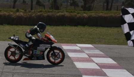 Dos argentinos buscarán correr en MotoGP