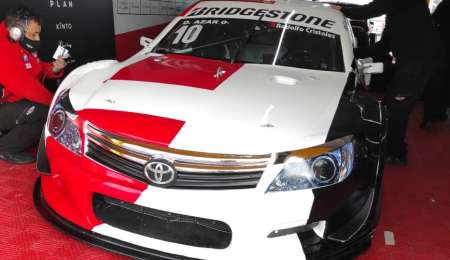 Azar extendió su dominio en los entrenamientos