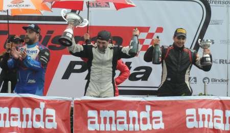 Festejo de Yerobi en Clase 3