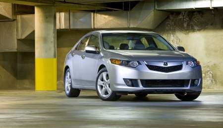 Los famosos con autos modestos